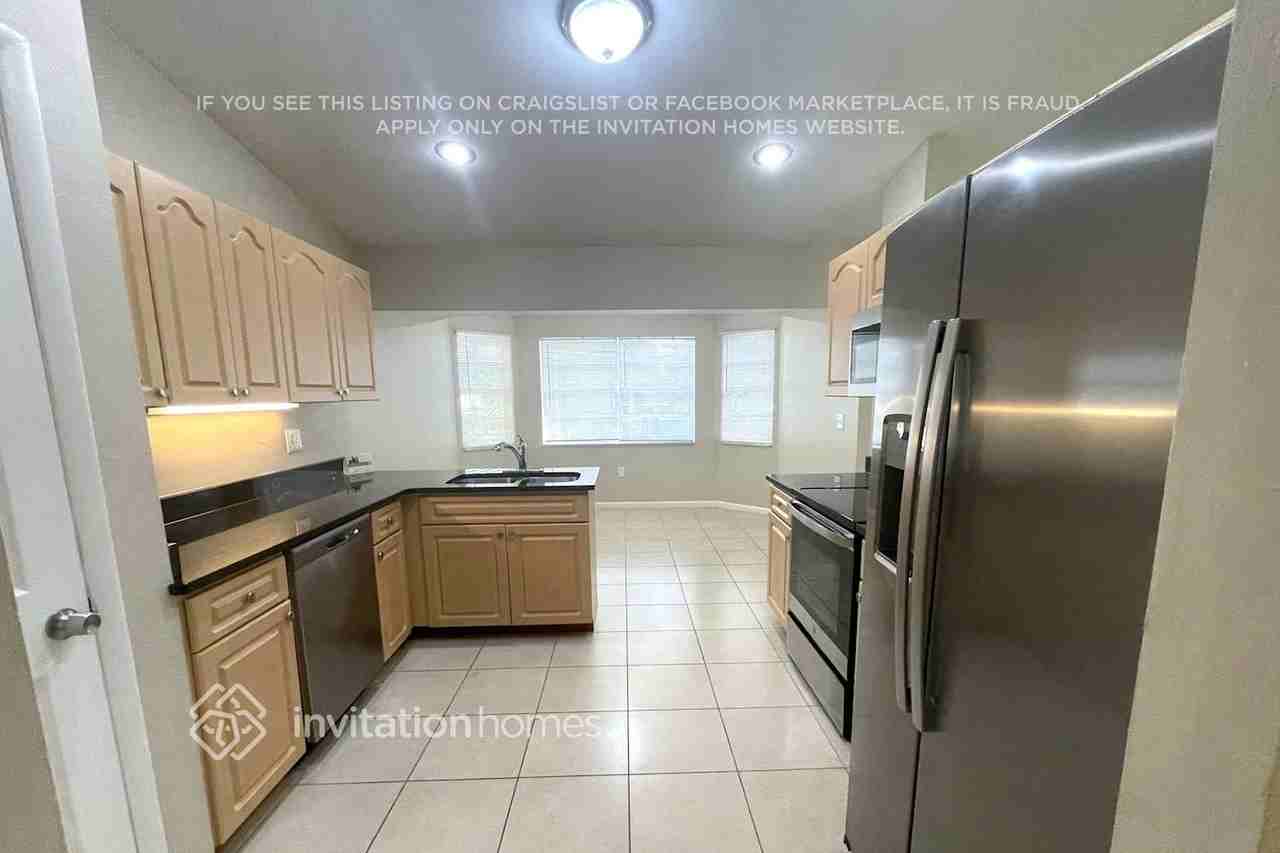 630 Sw 29th St - Photo 6 of 20