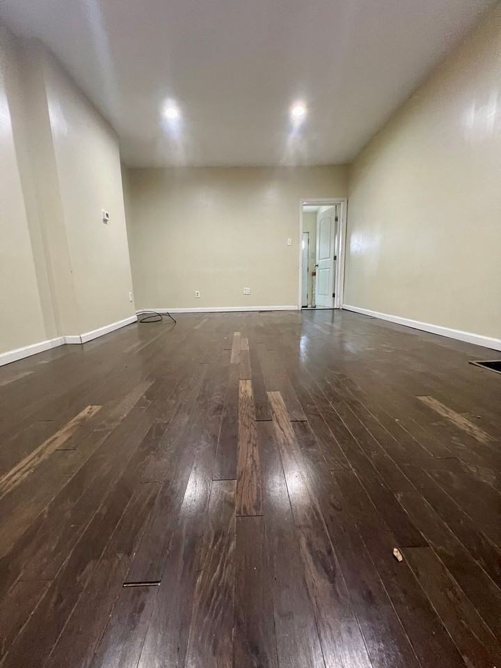 7275 Saybrook Ave - Photo 5 of 20