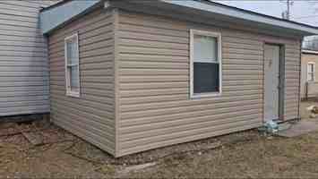 featured image of 718 N 18th St