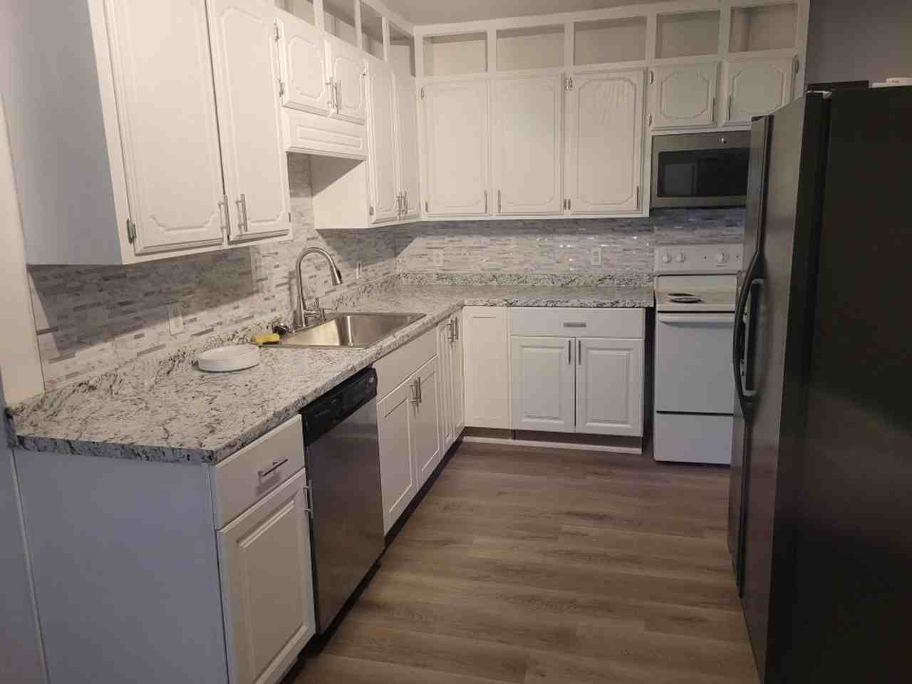 718 N 18th St - Photo 2 of 11