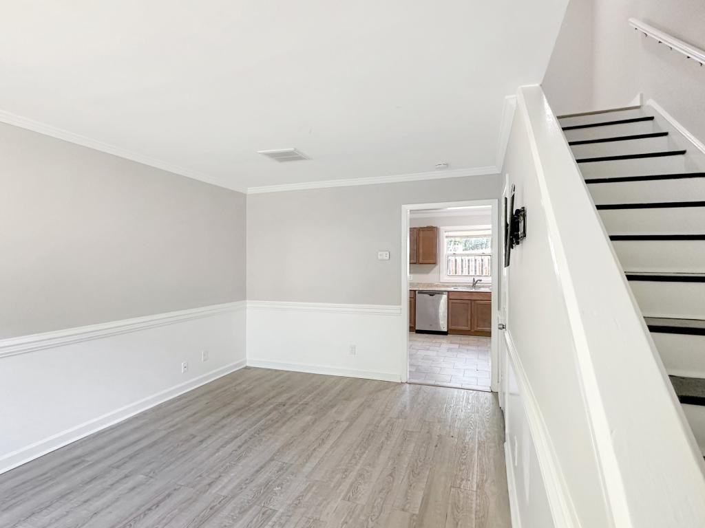 1432 Ardmore Dr Unit A - Photo 3 of 12