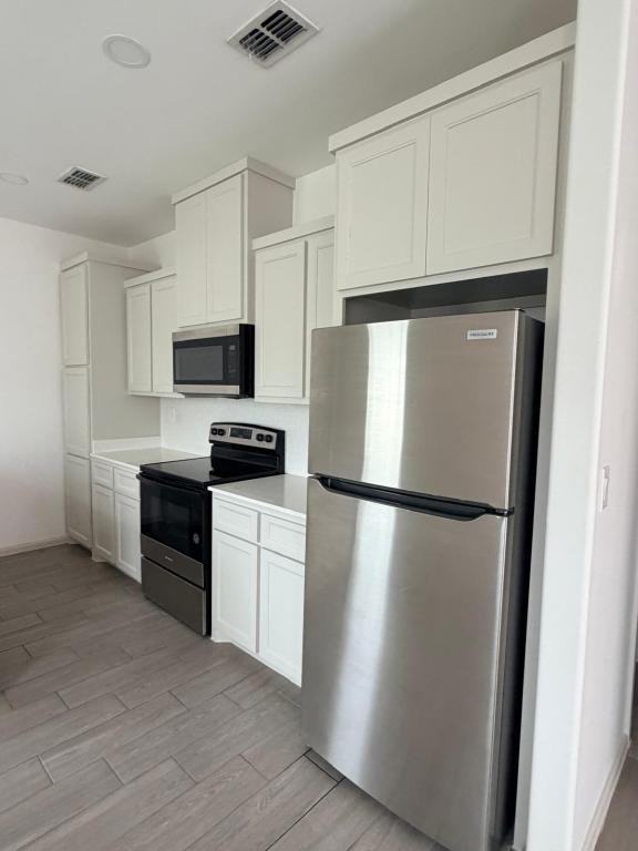 1504 Shavano Dr Apt 3 - Photo 5 of 14