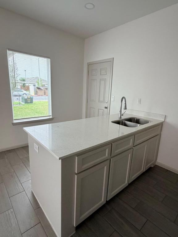 1504 Shavano Dr Apt 3 - Photo 6 of 14