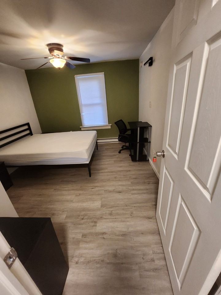 61 Walnut Street #2nd Floor - Photo 2 of 15