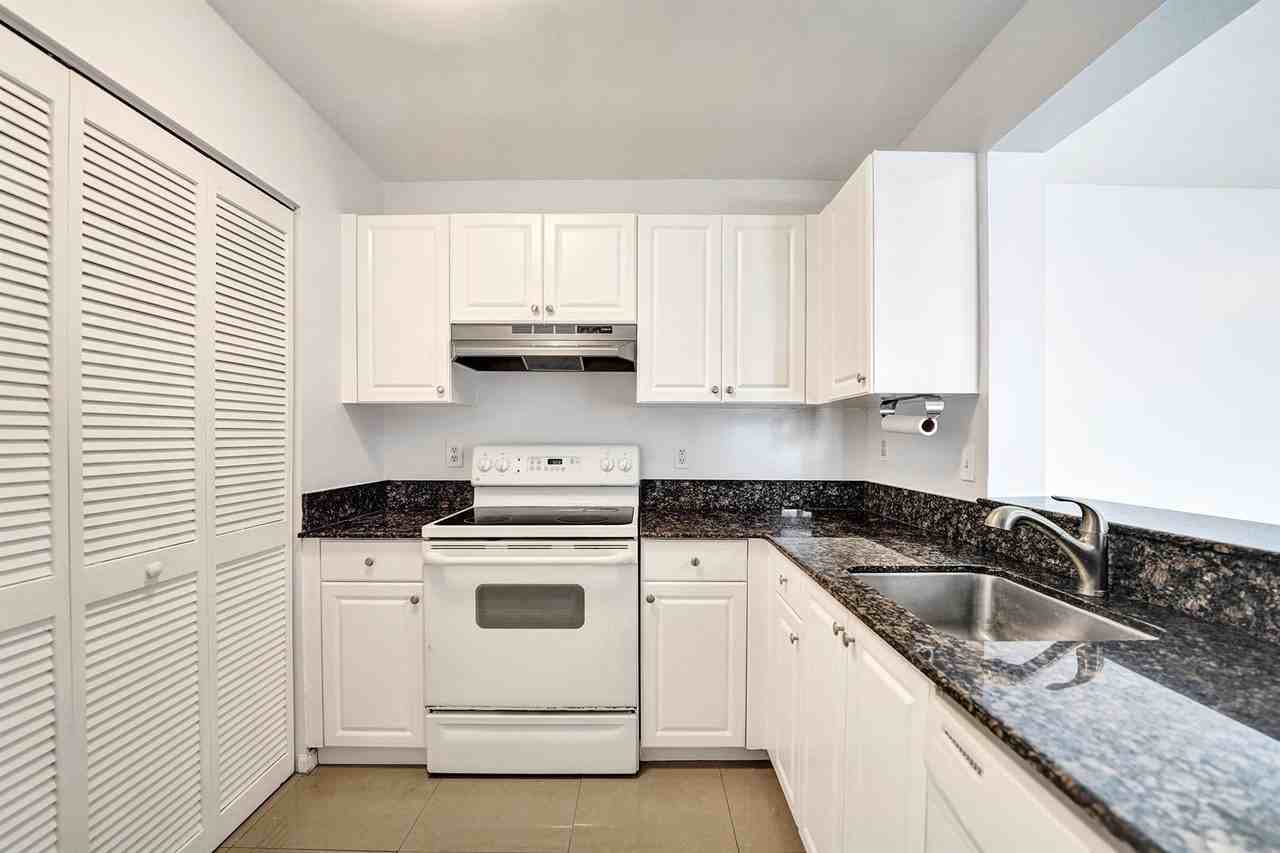 1450 Southeast 3rd Avenue #305 - Photo 3 of 9