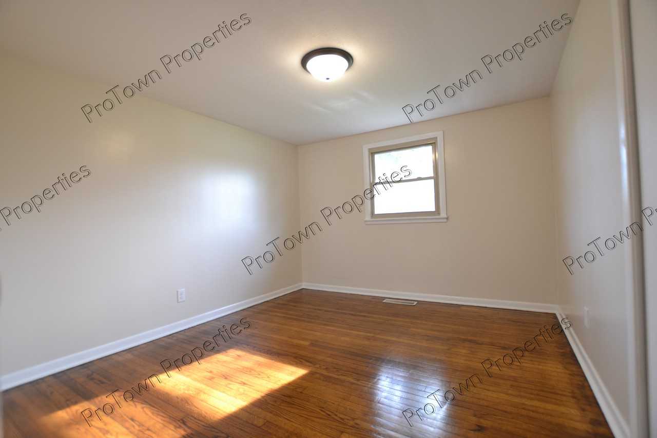 2417 Essington Road - Photo 7 of 11