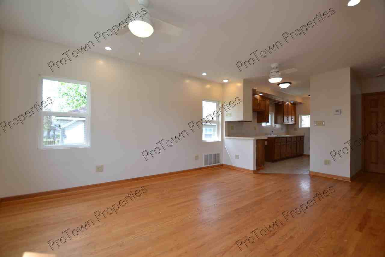 213 Hyde Park Avenue - Photo 3 of 7