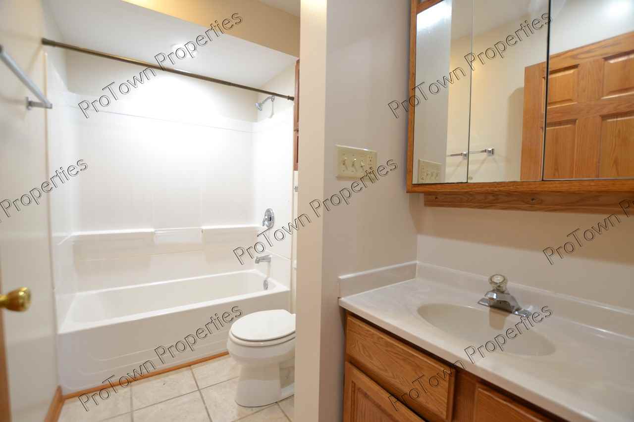 213 Hyde Park Avenue - Photo 7 of 7