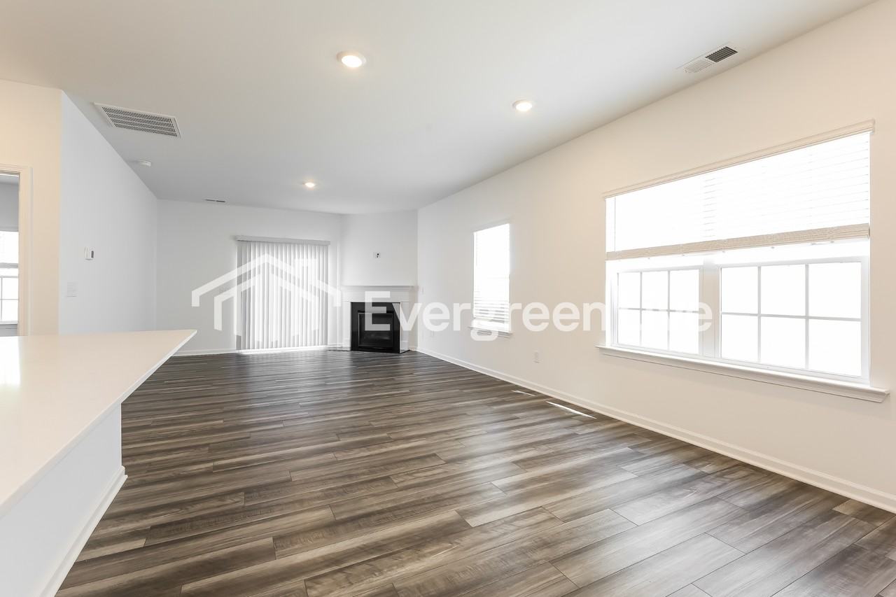 200 Bean Springs Ct - Photo 3 of 15