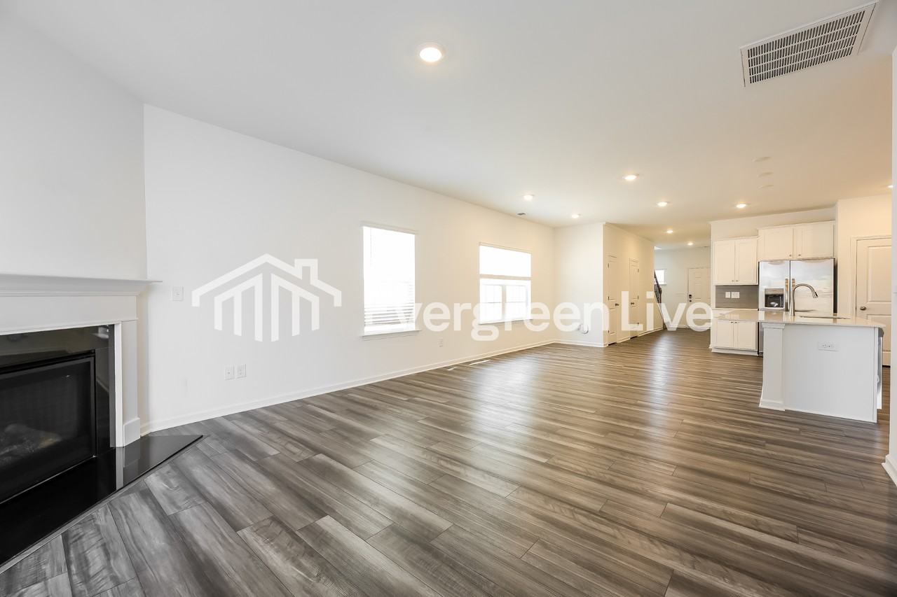 200 Bean Springs Ct - Photo 4 of 15