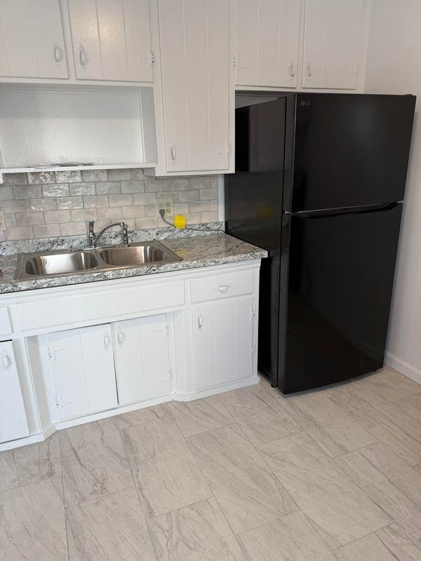 7617 Sturgess Ave - Photo 5 of 16