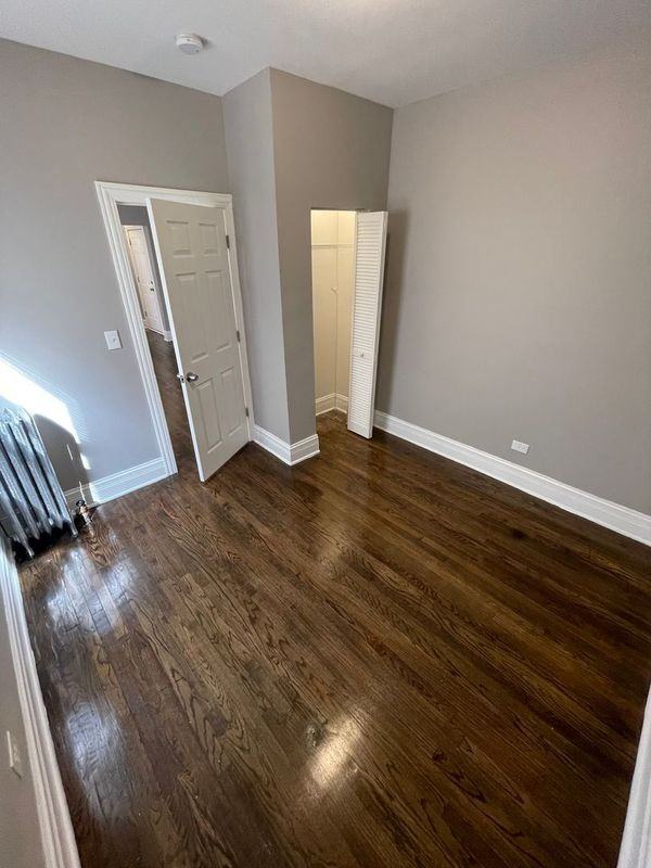 11023 S Vernon Ave - Photo 3 of 13