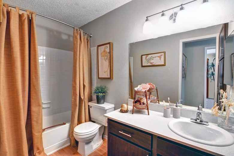 2015 Cedar Bend Dr #1424 - Photo 4 of 8