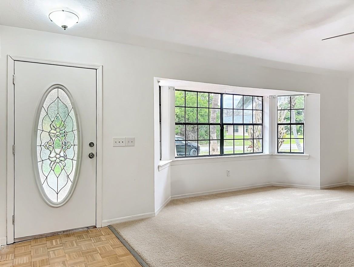 1431 Glencove Ave Nw #NA - Photo 6 of 28