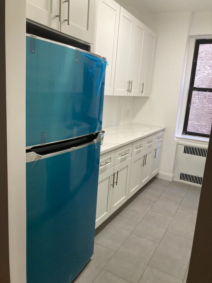 2601 Glenwood Road #3P - Photo 3 of 8