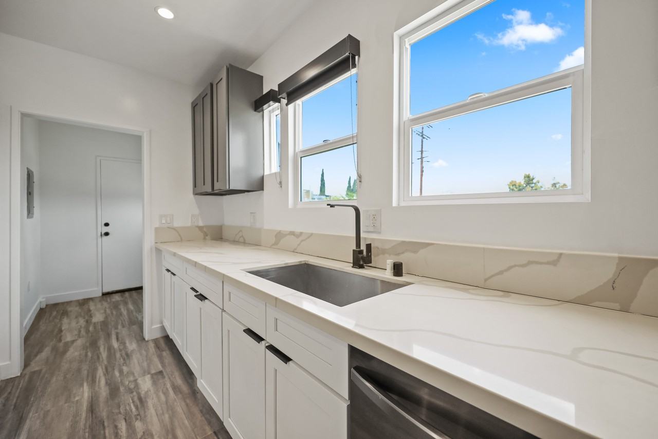 1023 Tremont Street #1029 - Photo 4 of 27