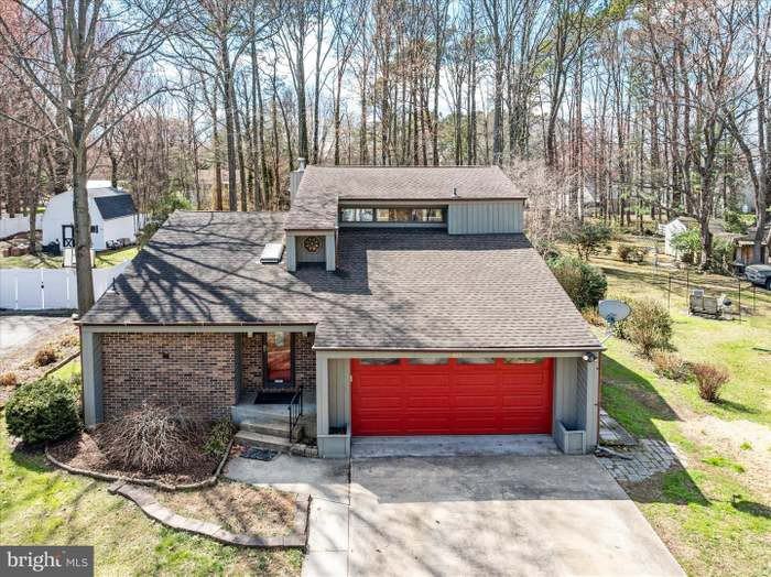 415 Bay City Rd - Photo 2 of 16