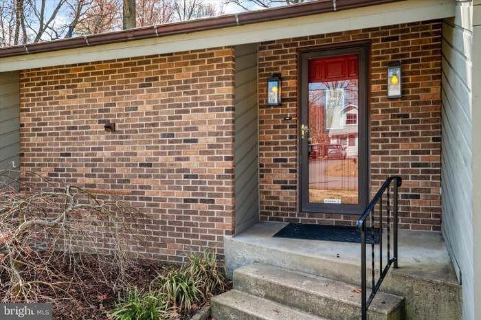 415 Bay City Rd - Photo 3 of 16