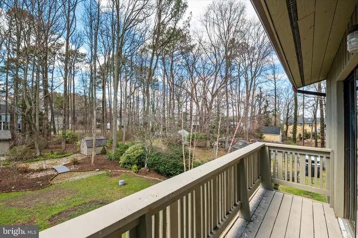 415 Bay City Rd - Photo 4 of 16