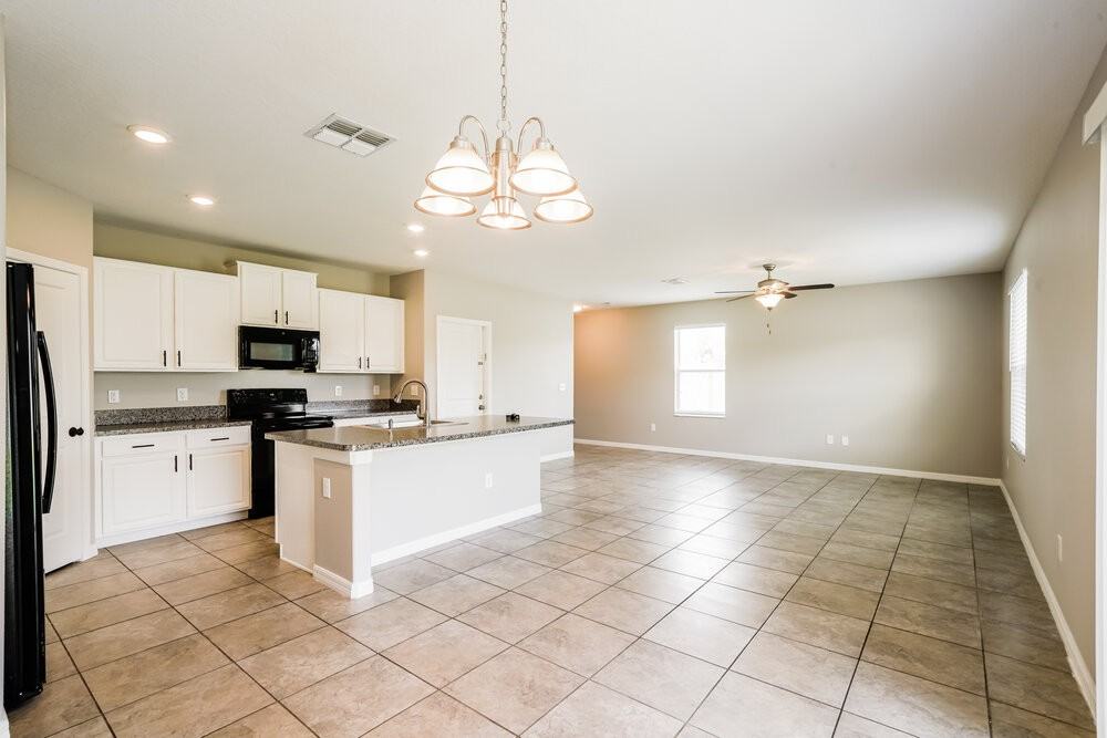 15423 Dark Star Ln - Photo 7 of 17