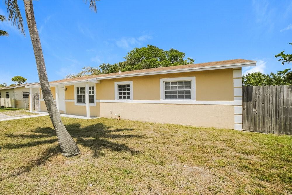521 Sw 11th Dr - Photo 3 of 19