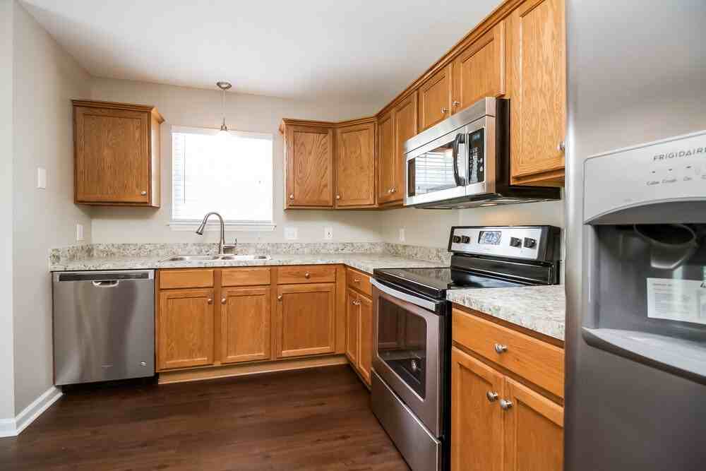 6620 Shadyview Dr - Photo 5 of 14