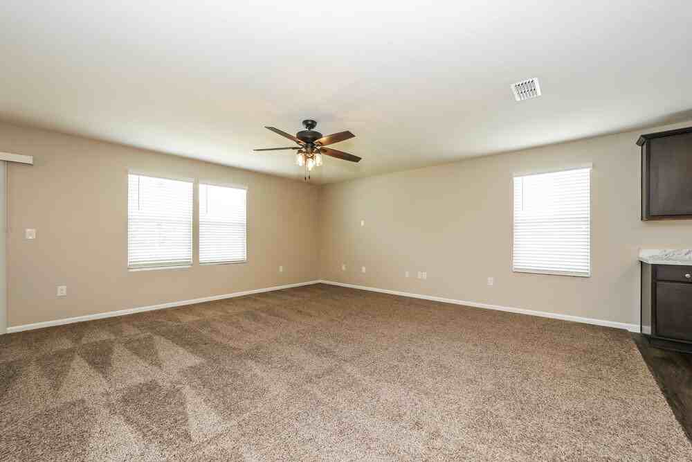 3586 Derby Forest Dr - Photo 4 of 19