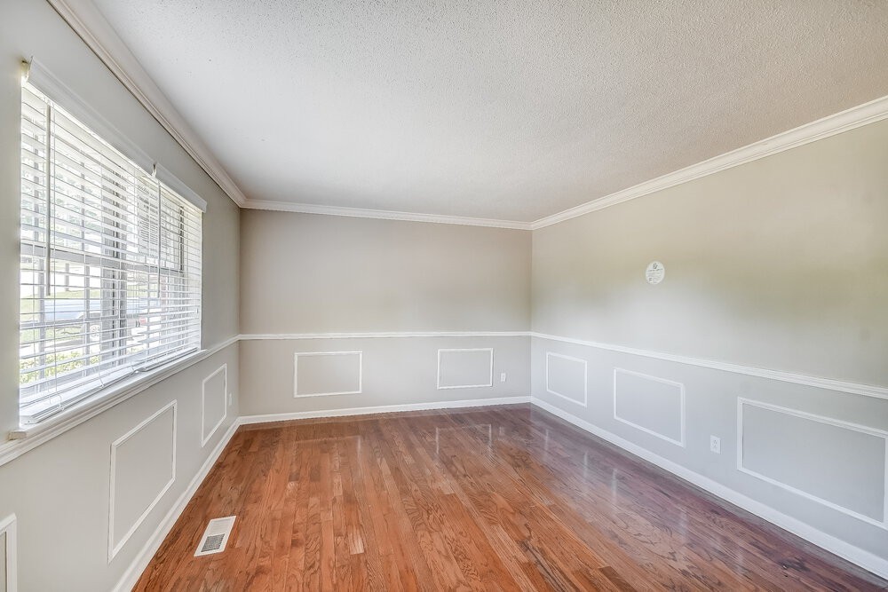 1760 Sonia Dr - Photo 6 of 22