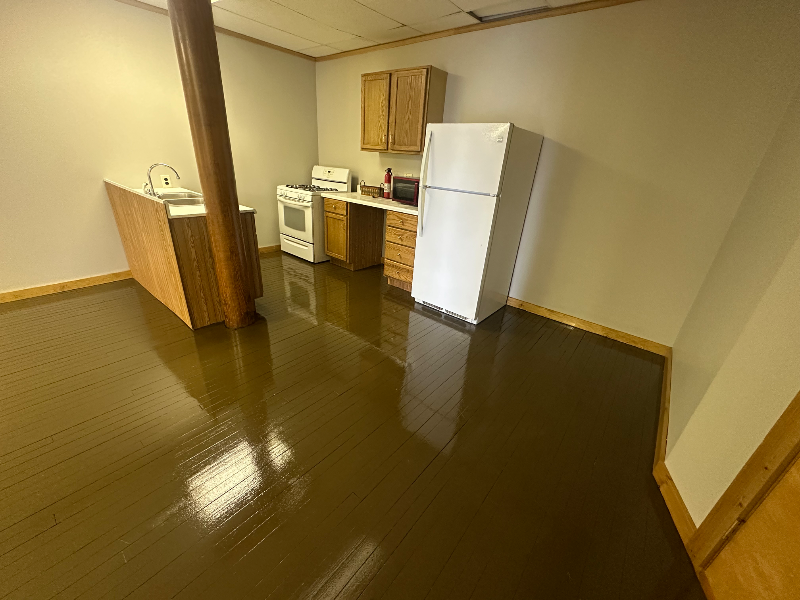 120 N Main St - Photo 5 of 18