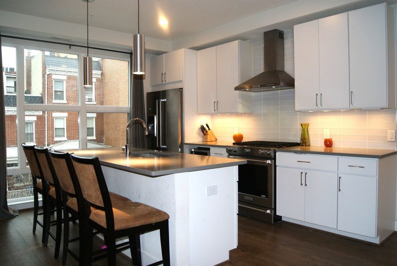 2337 Champlain St Nw #203 - Photo 2 of 15