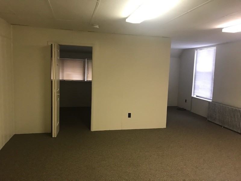 185 N Main St #5 - Photo 3 of 7