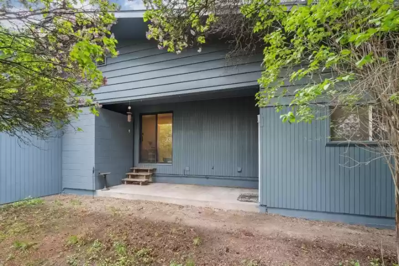 1749 Woodland Ave #A - Photo 5 of 27