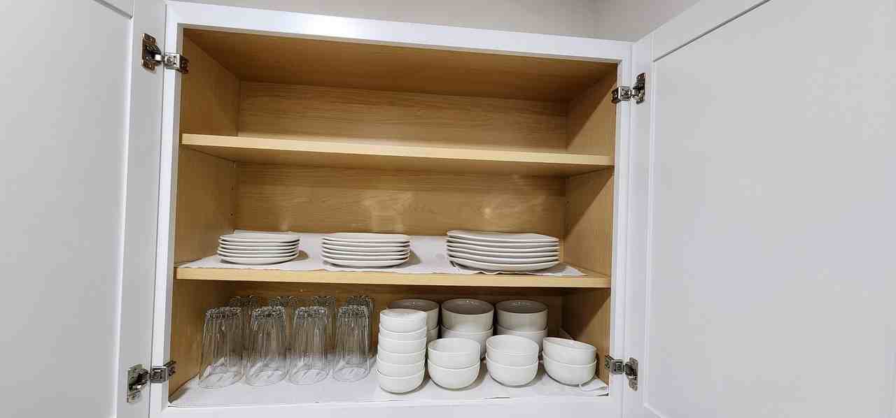 3401 Windridge Dr - Photo 3 of 16