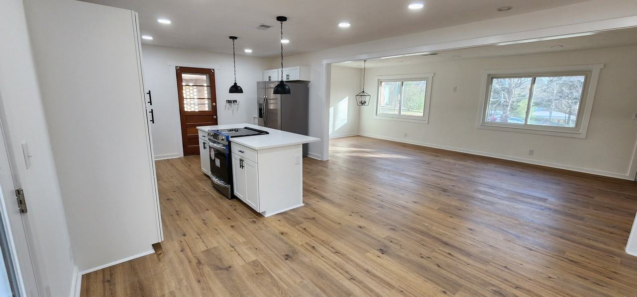 3401 Windridge Dr - Photo 6 of 16