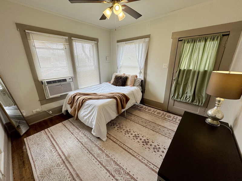 519 W Ridgewood Ct - Photo 4 of 18