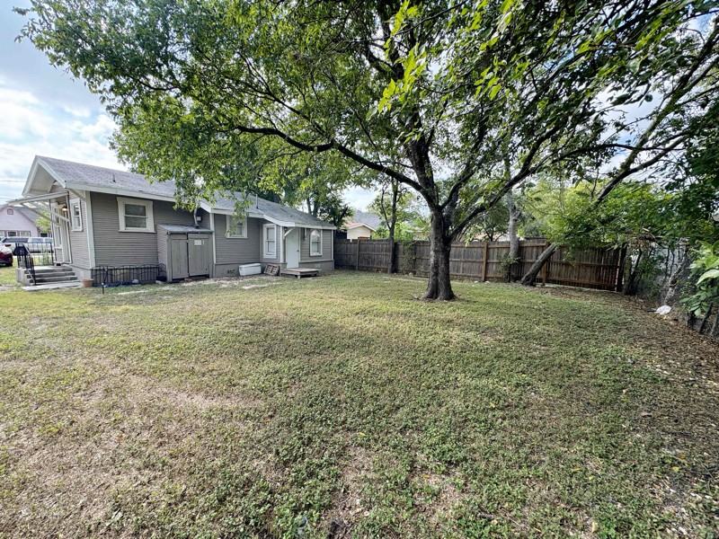 519 W Ridgewood Ct - Photo 6 of 18