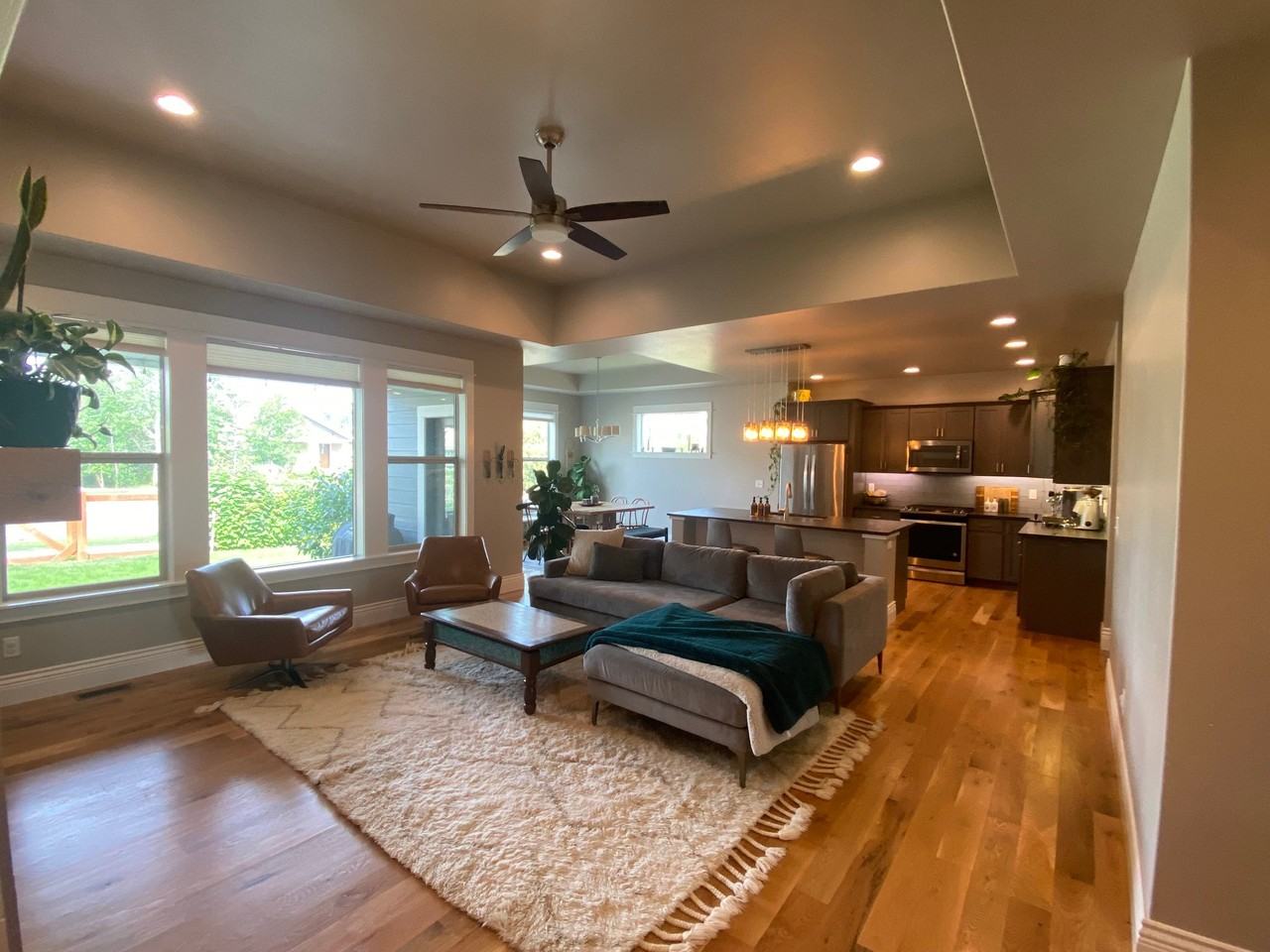 3319 S 26th Ave - Photo 2 of 18