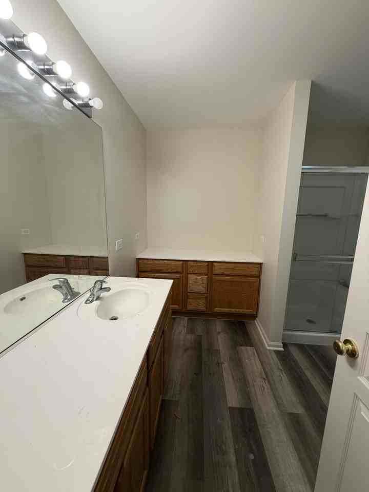 1527 Yellowstone Dr - Photo 7 of 14
