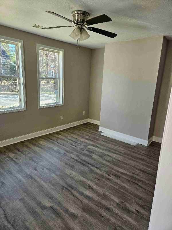 150 Pine St #B - Photo 2 of 7