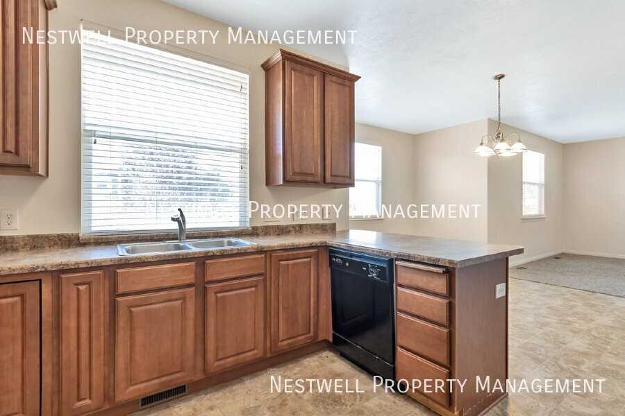 11536 S Oakmond Rd - Photo 4 of 31