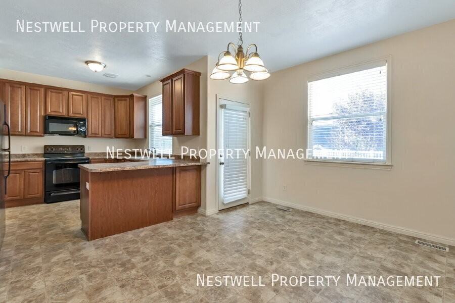 11536 S Oakmond Rd - Photo 5 of 31