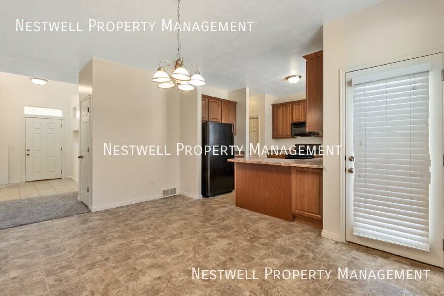 11536 S Oakmond Rd - Photo 7 of 31