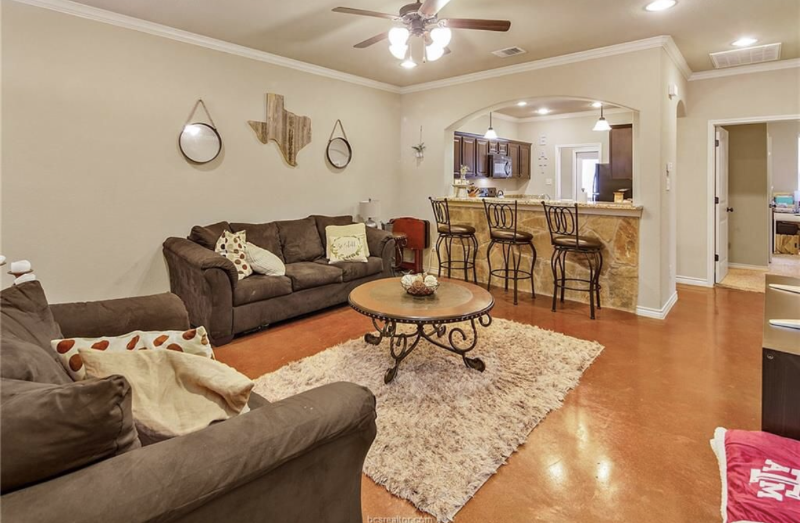 3207 Papa Bear Dr - Photo 3 of 21