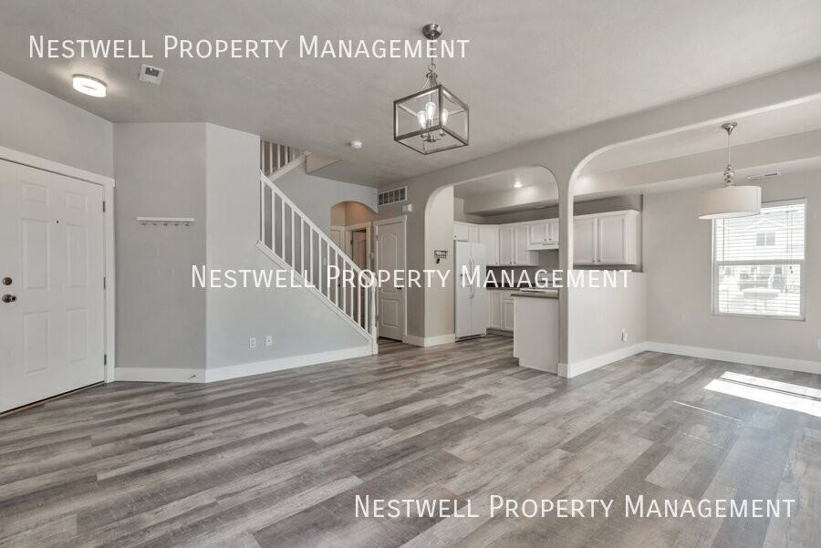 7707 S Yellowwood Ln - Photo 2 of 21