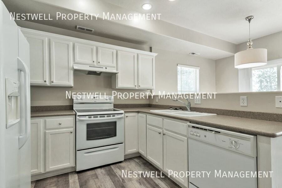 7707 S Yellowwood Ln - Photo 3 of 21