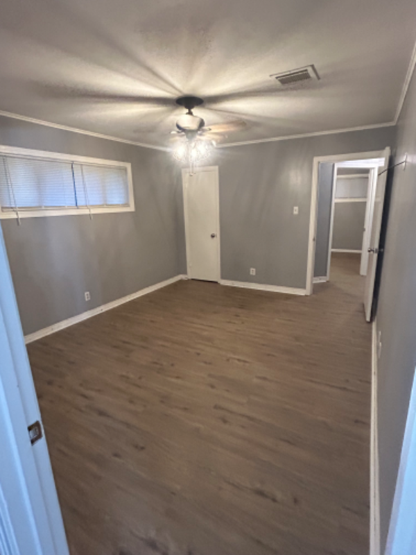 298 Defreese Rd - Photo 4 of 17