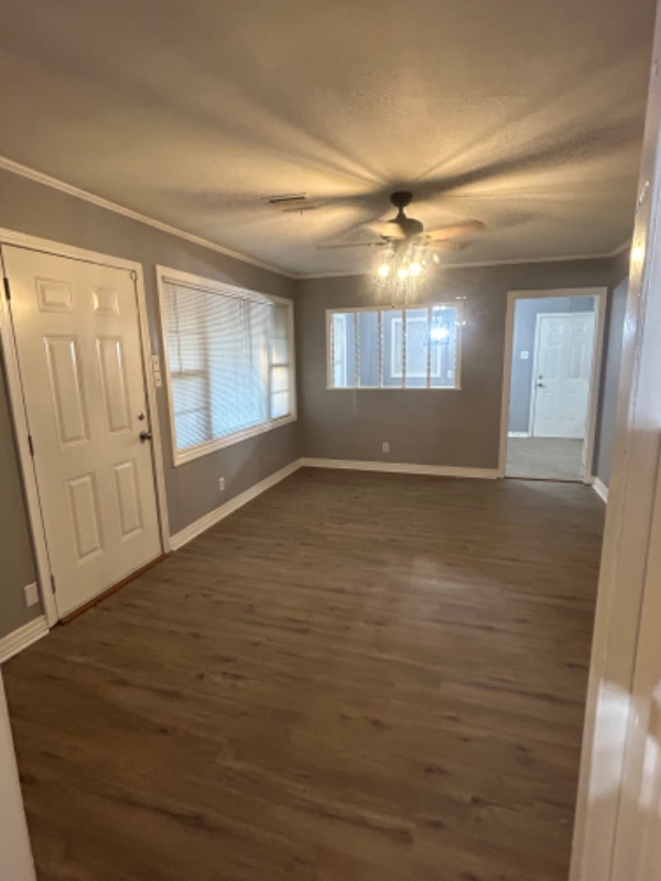 298 Defreese Rd - Photo 6 of 17