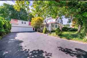 featured image of 22 Raritan Ave #2ndFL