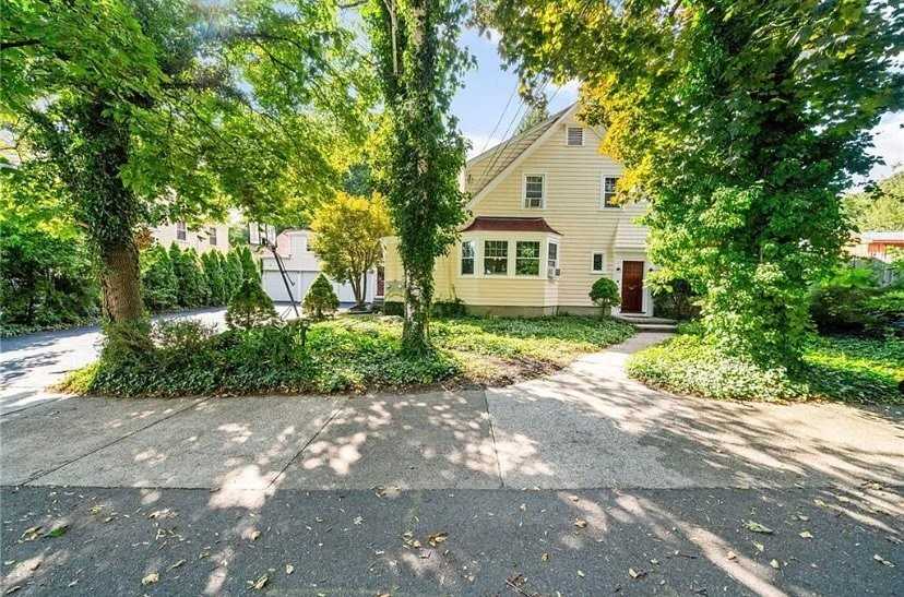 22 Raritan Ave #2ndFL - Photo 2 of 19