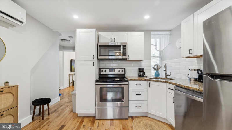 4928 Kingsessing Ave #2 - Photo 6 of 15